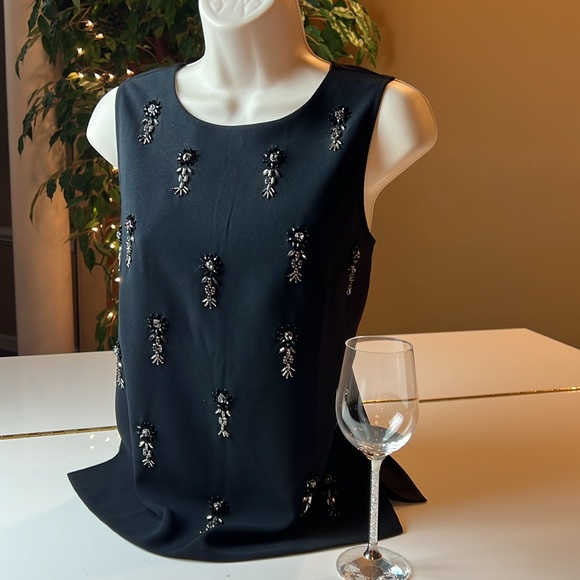 🖤GORGEOUS BLACK ANN TAYLOR TOP WITH SPARKLY RHINESTONES & BEADS. SIZE SMALL.💎 - Picture 2 of 14